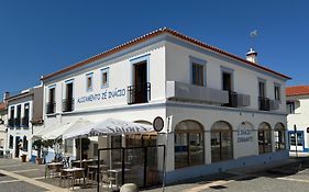 Ze Inacio - Alojamento E Restaurante